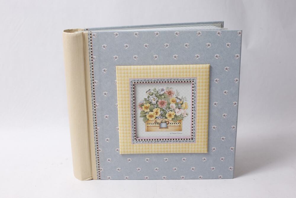 Spring Bouquet Greeting Card Organizer and Address Book USED ~ 260909-WH 1144
